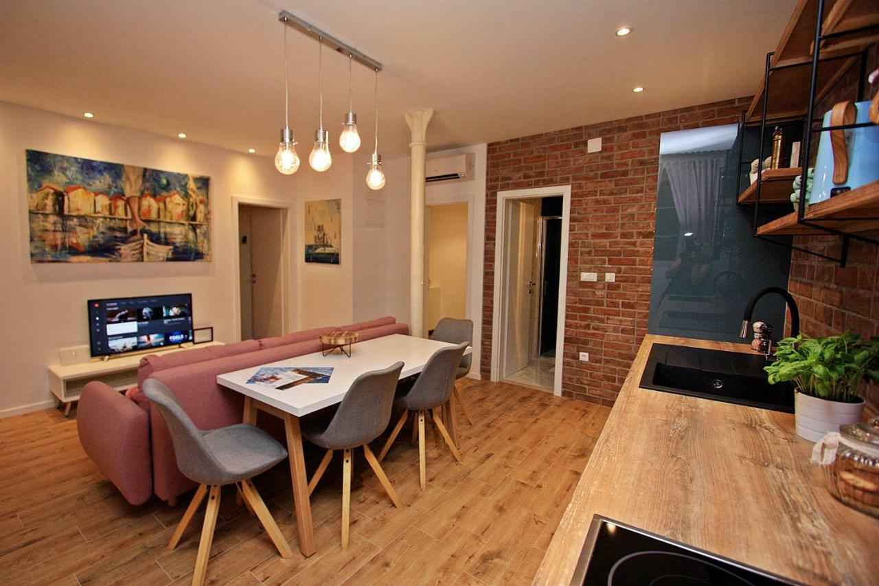 Apartman Michelangelo In The Centar Of Supetar Dış mekan fotoğraf