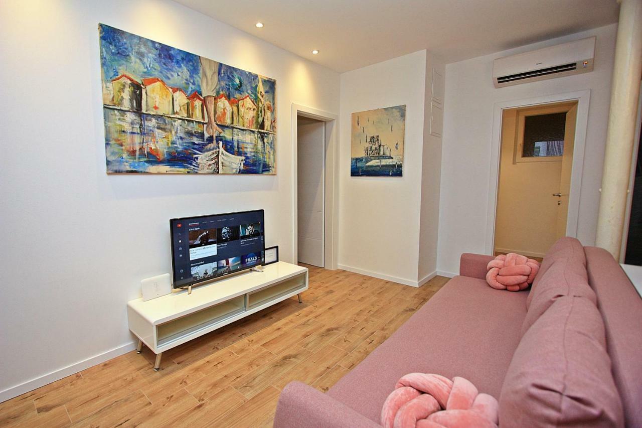 Apartman Michelangelo In The Centar Of Supetar Dış mekan fotoğraf