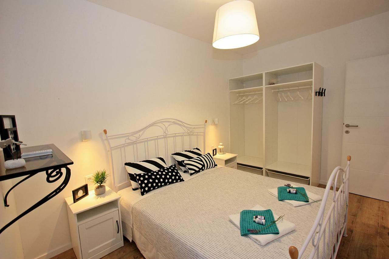 Apartman Michelangelo In The Centar Of Supetar Dış mekan fotoğraf